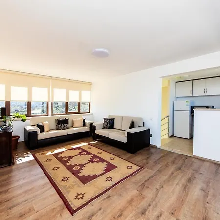 House With Sea And Mountain View In Apartment *