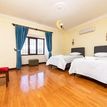 Appartement House With Sea And Mountain View In